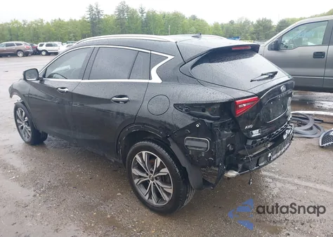 2018 Infiniti Qx30 Essential/Luxe/Luxury/Premium z USA, uszkodzony, nr VIN SJKCH5CR1JA042991
